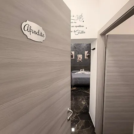 Belvedere Lacinio Luxury Fronte Mare בית הארחה קרוטונה