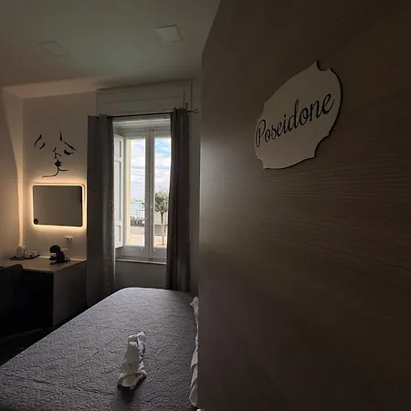Belvedere Lacinio Luxury Fronte Mare 3* קרוטונה