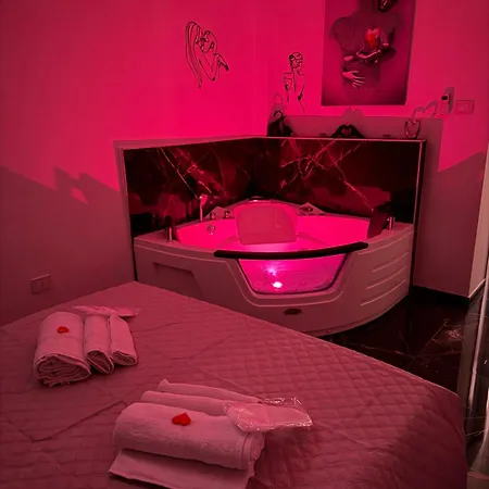 Belvedere Lacinio Luxury Fronte Mare בית הארחה קרוטונה