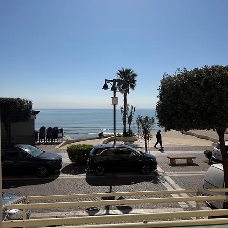 Гостевой дом Belvedere Lacinio Luxury Fronte Mare