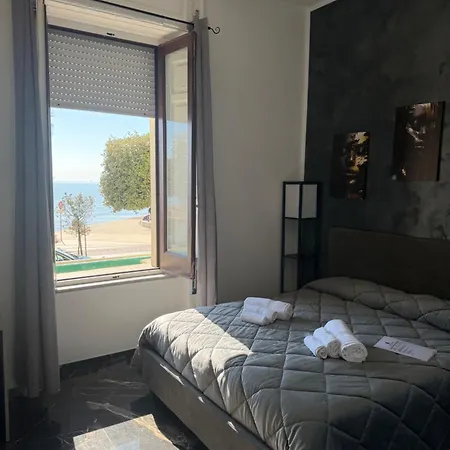 Belvedere Lacinio Luxury Fronte Mare Гостевой дом 3*