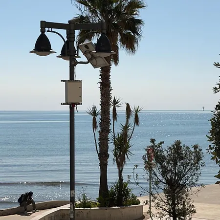 Belvedere Lacinio Luxury Fronte Mare Кротоне