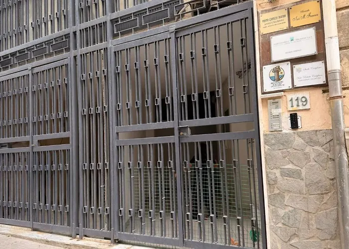 Belvedere Lacinio Luxury Affittacamere 3*